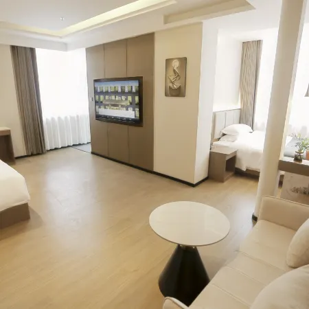 Lanou Shangpin Hotel (Xining Daxin Street Night Market Mojia Street)