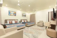 Greens Venue - 2-Star
