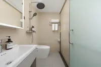 魯班電競酒店（海南師範大學龍湖天街店） - 2星級