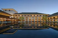 Le Méridien Yichang Sanxia - Pools