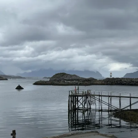 Astra Whale - Waterfront Boutique Hostel in Lofoten