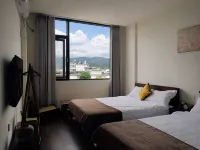 Weishan Hongheyuan Inn - Mountain view