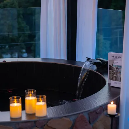 Villa Mirador Courtyard Hot Spring Lodge (located in the Qingcheng Mountain scenic area)