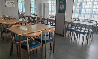 Suitetrails - Jifeng Hotel (Kashgar Ancient City Xiangfeiyuan Branch)