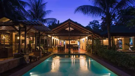 The Village Bunaken Resort Отели в г. Bunaken Kepulauan