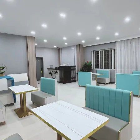 Left Bank Homestay (Wuming Damaoshan Park)