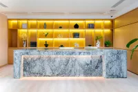 Qianhai Life Happiness Town (Luofushan Shop)