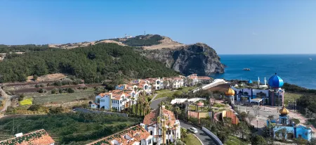 Hundert Hills Отели рядом с достопримечательностью «Остров Удо»