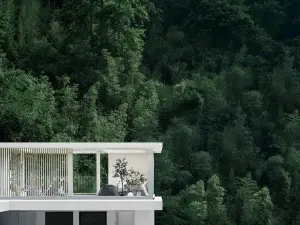Moqian Xiaozhu · Holiday Inn