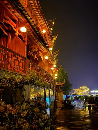 Wenxi Lanyue Homestay (Furong Town Waterfall Branch) Отели рядом с достопримечательностью «Tusi Palace»