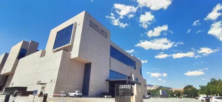 Junyue Jinxiu Hotel Отели рядом с достопримечательностью «Ningxia Institute of Technology»