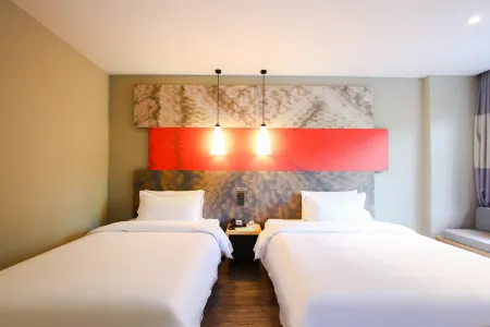 Ibis Hotel (Tonghua Binjiang West Road)