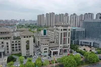 Shangrao Leifeng Hotel (Administrative Center Wanda Plaza) Hotels near Shangrao Railway Station