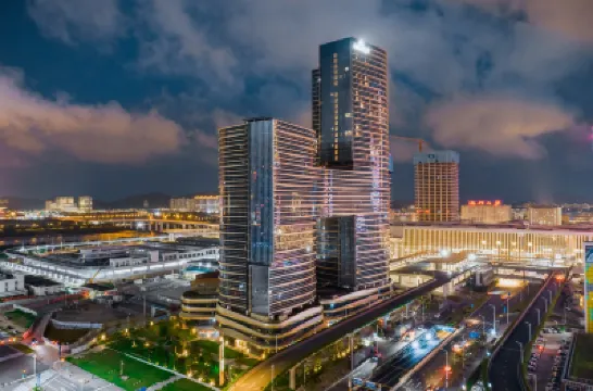 Easton International Apartment Hotels near Xiangsi Pubu