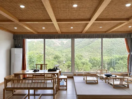 Deshe Guxianju Private Soup Homestay (Tanzhesi Branch) Отели рядом с достопримечательностью «Dingdu Mountain»