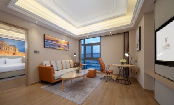 Vienna International Hotel (Shanghai Wusongkou International Cruise Port Youyi Road Subway Station)