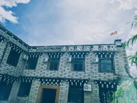 Xiqiao Yunchen Hotel (Daocheng Yading Scenic Area)