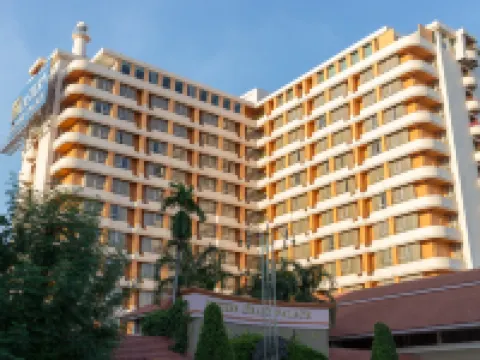 Eastern Grand Palace Hotels near Pattaya Tai