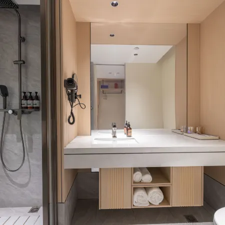Pujiang New Yatu Hotel