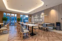 โรงแรมเปโร ว่านผิงโข่ว ตงอี ยื่อจ้าว - พร้อมอาหารเช้า