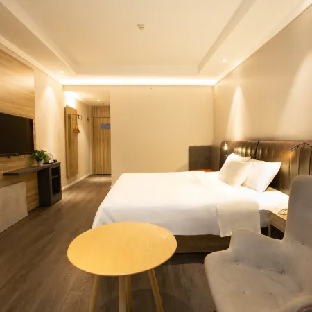 HanTing Premium Hotel (Xinyang Railway Station Xiya Hemei Plaza)
