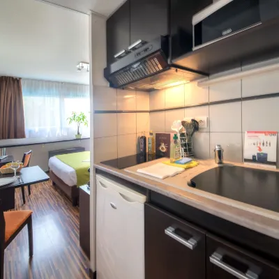 Clarion Aparthotel Toulouse Le Parc de l’Escale Hotels near Les Ramassiers