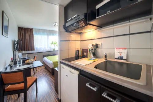 Clarion Aparthotel Toulouse Le Parc de l’Escale Hotels in Colomiers