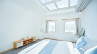 Langyue Hanfu Travel Theme Inn (Lijiang Ancient City Branch)