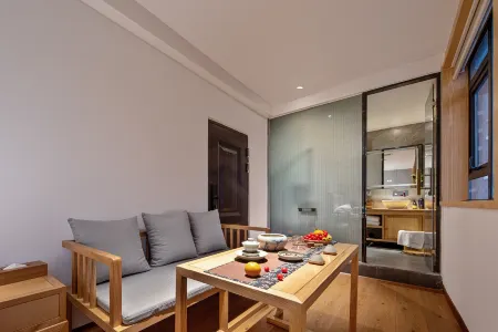 Anlige New Chinese Apartment (Chengdu Taikoo Li Chunxi Road Branch) Отели рядом с достопримечательностью «FilNESS STUDio BANANA»