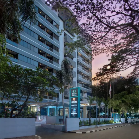 Oakwood Suites Kuningan Jakarta Отели рядом с достопримечательностью «Британский Совет»
