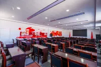 STAR  CITY   HOTEL Hotels in Delingha