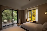 SJXZ •  Mountain Beauty Hotel
