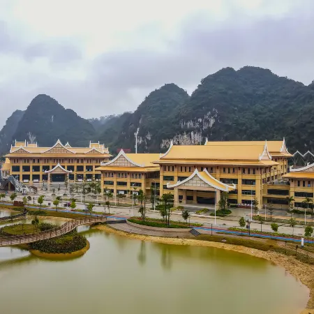 Borrman Hotel (Pingxiang Youyiguan Avenue Government Service Center)