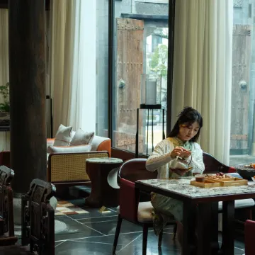 Hengdian Film and Television City Longjing Yuyu Yinshu