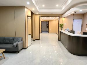 Build Dreams Apartment Hotel (Qingdao May Fourth Square Hong Kong Middle Road)