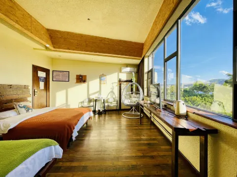 Hengrui Lakeside Holiday Hotel