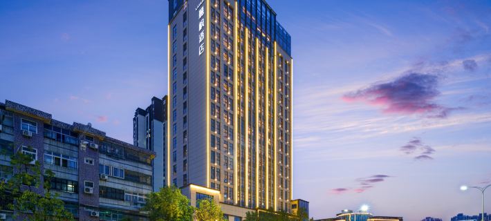 Lavande Hotel (Hanzhong Central Plaza High Speed Railway Station) Hotels in Hanzhong
