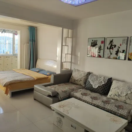 Chengde Homeland Rizu Apartment