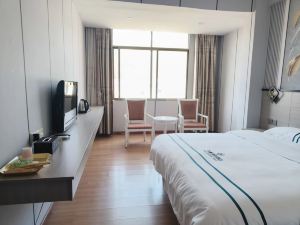 Luxi Dihao Business Hotel