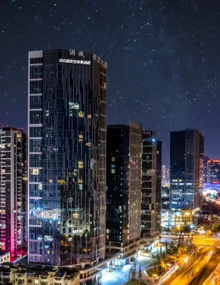 PARK WINS High Altitude View Hotel(Wanda Plaza Kunming Railway Station Store) Các khách sạn gần CPC Yunnan Provincial Committee Party School