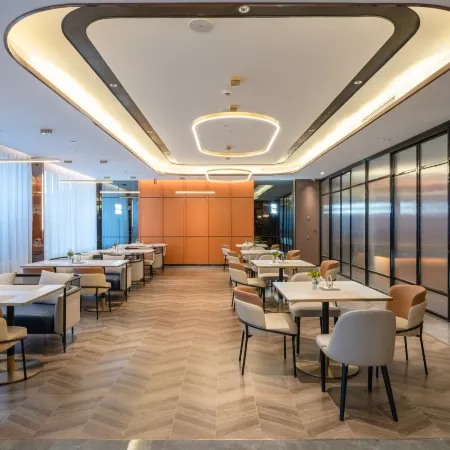 Home Inn Plus (Lhasa Potala Palace Store)