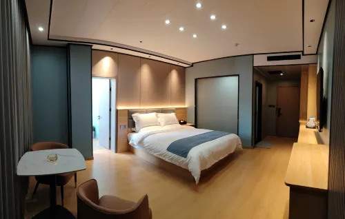 Clear Water Bay Hot Springs Hotel Hotels in Lushi County