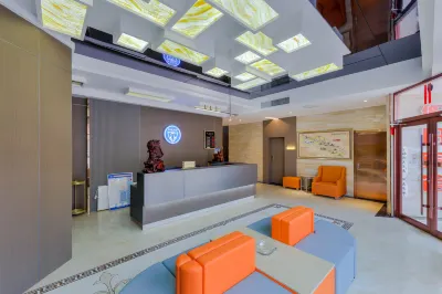 Vientiane Taoyuan Holiday Hotel (Colorful Danxia Scenic Area Branch) Hotels near Danxia Qicai Town