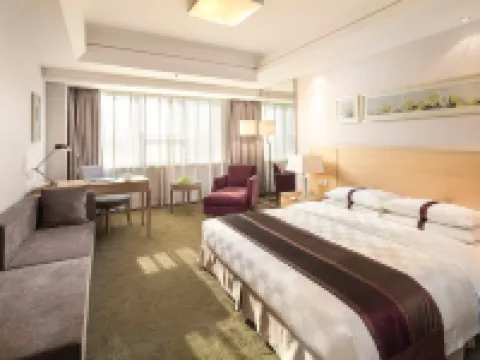 Ramada Plaza by Wyndham Shenyang City Center Hoteles en Shenyang