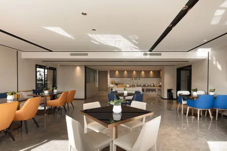 Echarm Hotel (Gyantse Zongshan Ancient Fortress)