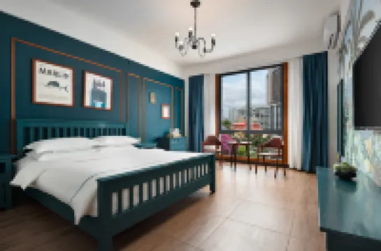 三亞微藍民宿（大東海鹿回頭景區店）