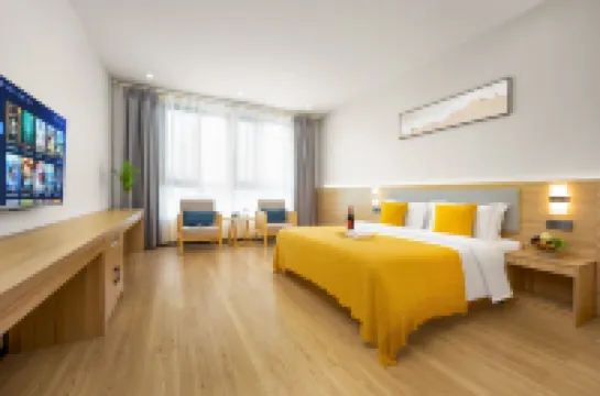 โรงแรมอันหยินชุนถัง (สถานีรถไฟความเร็วสูงในพื้นที่ทิวทัศน์ภูเขาชิงเฉิง ตูเจียงเยี่ยน) โรงแรมใกล้พิพิธภัณฑ์แมลงหว้าช