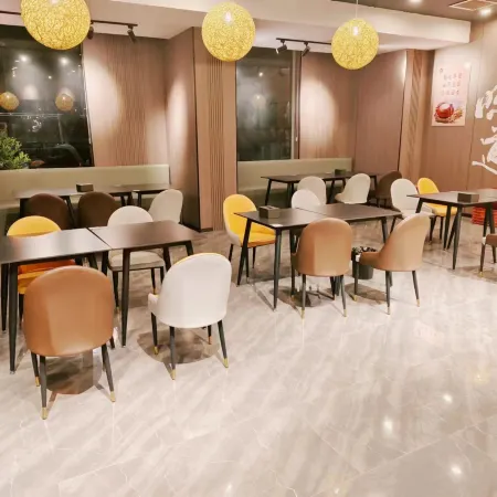 Danya Hotel (Zhenjiang Danyang Wuyue Plaza)