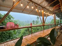 ภูทิพย์ธารารีสอร์ท โรงแรมในอำเภอ ขลุง