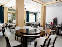 Batang Meihao Hotel (Batang County 318 National Road)
